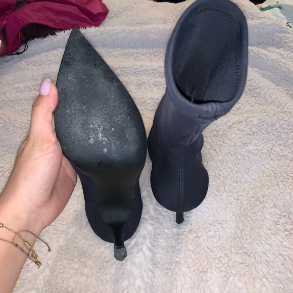 Black booties - Picture 2 of 8